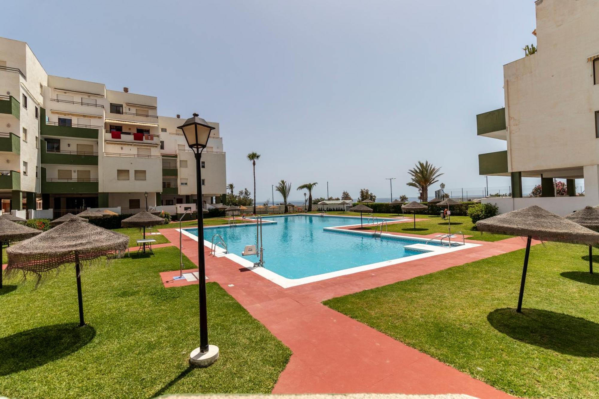 Rentitspain Moderno Apartamento Calaverde Frente Al Mar Salobreña Exterior foto